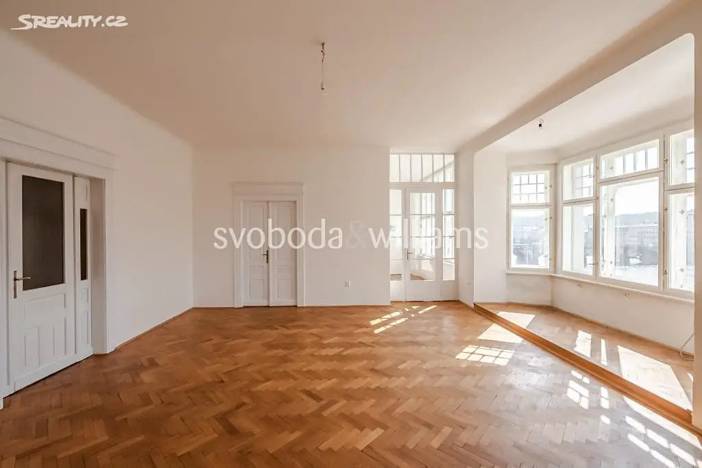 Prodej bytu 6 pokojů a více 263 m², Rašínovo nábřeží, Praha 2 - Nové Město