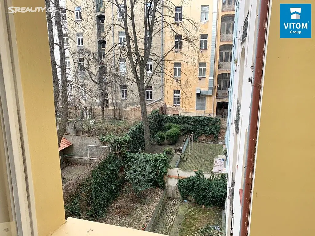 Pronájem bytu 1+kk 17 m², Na spojce, Praha 10 - Vršovice