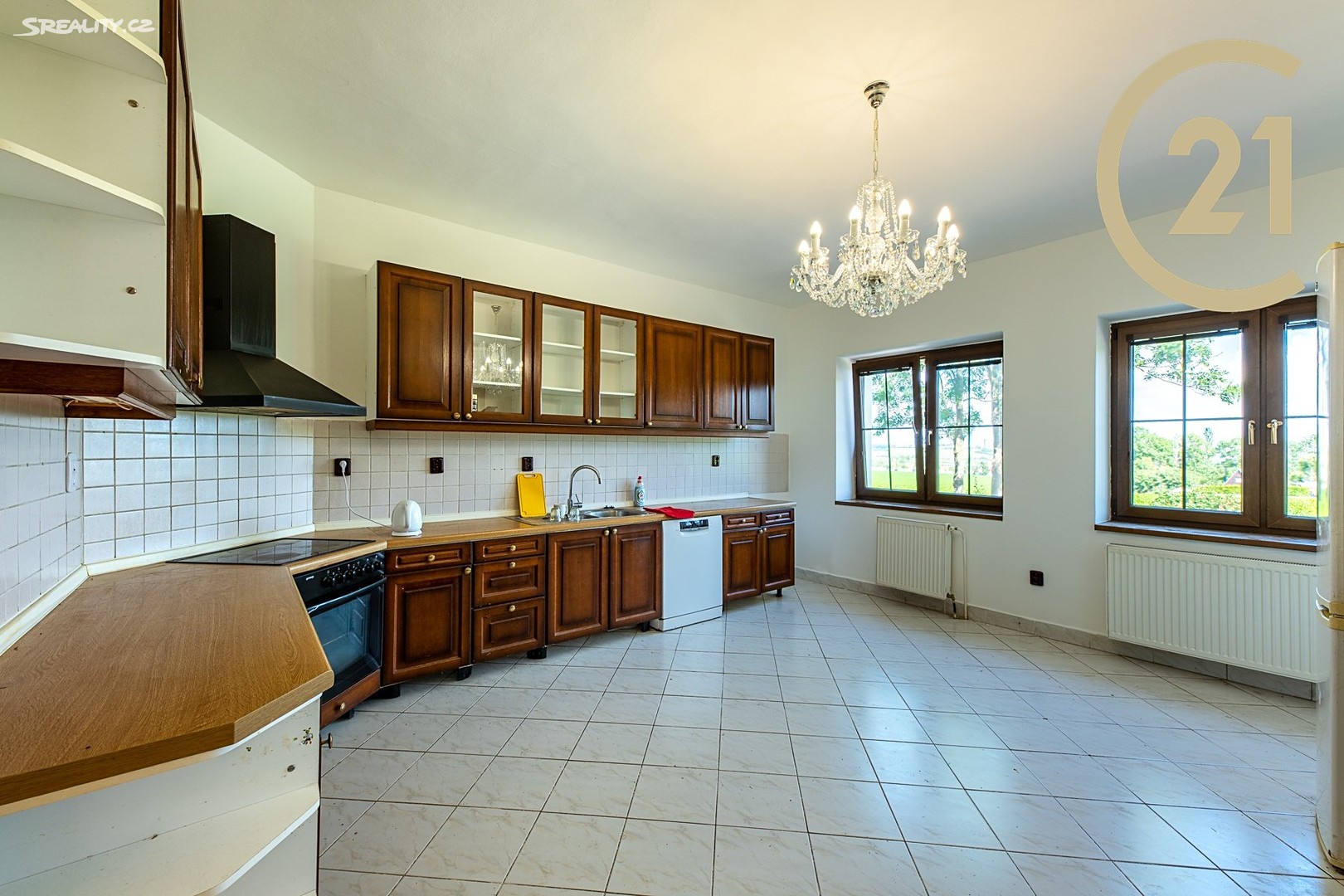 Prodej  rodinného domu 325 m², pozemek 372 m², Praha 5 - Praha 13