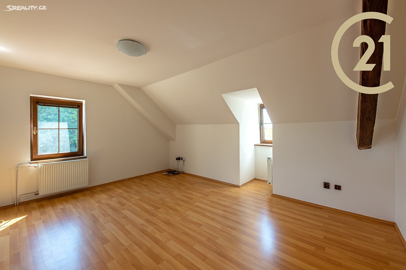 Prodej  rodinného domu 325 m², pozemek 372 m², Praha 5 - Praha 13