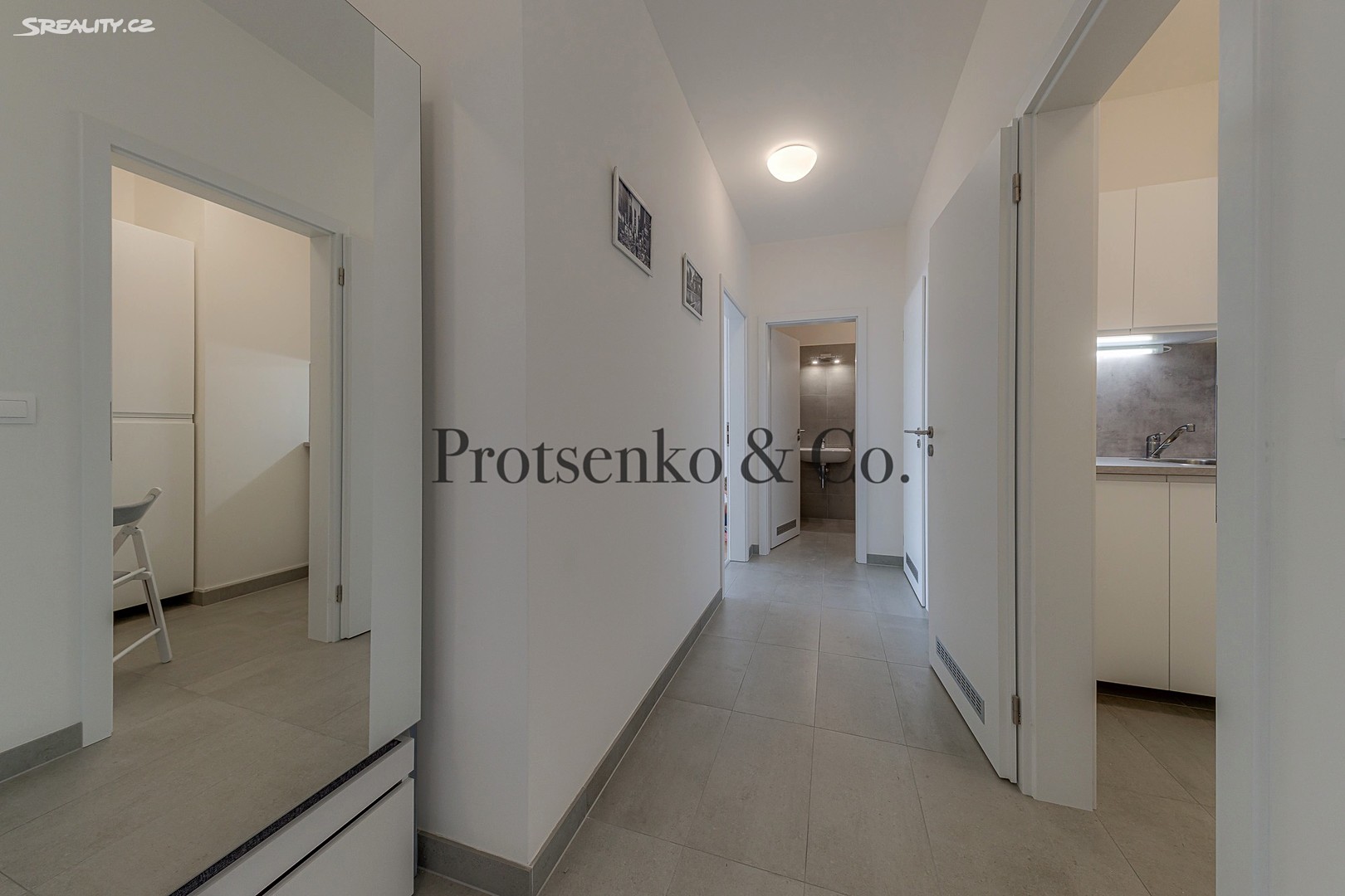Pronájem bytu 2+1 55 m², Breitfeldova, Praha 8 - Karlín