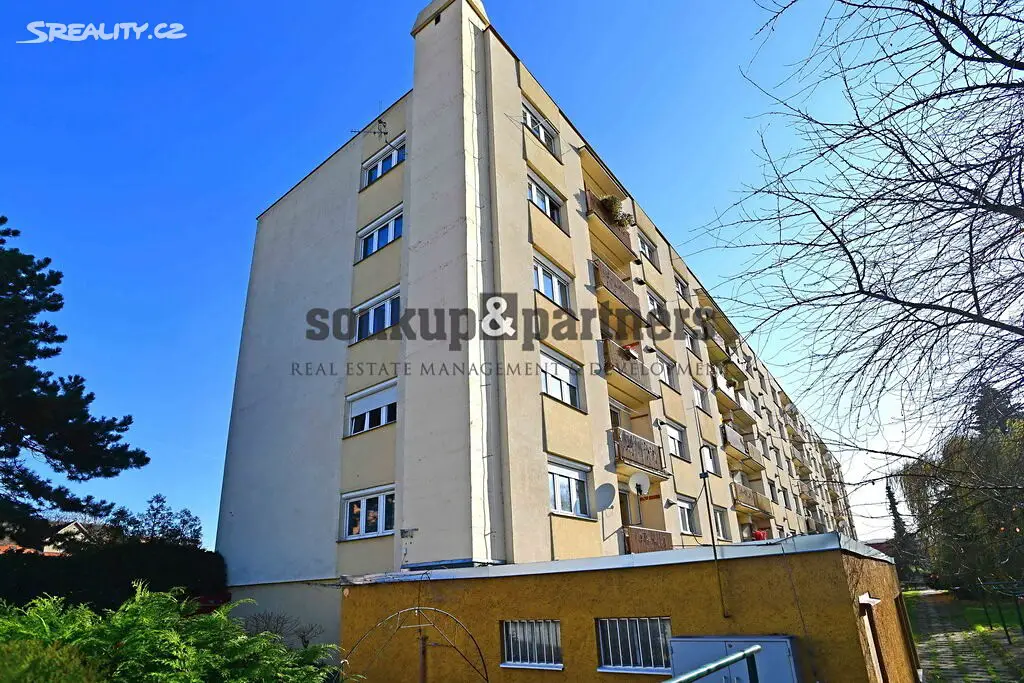 Prodej bytu 3+1 68 m², U zastávky, Praha - Modřany