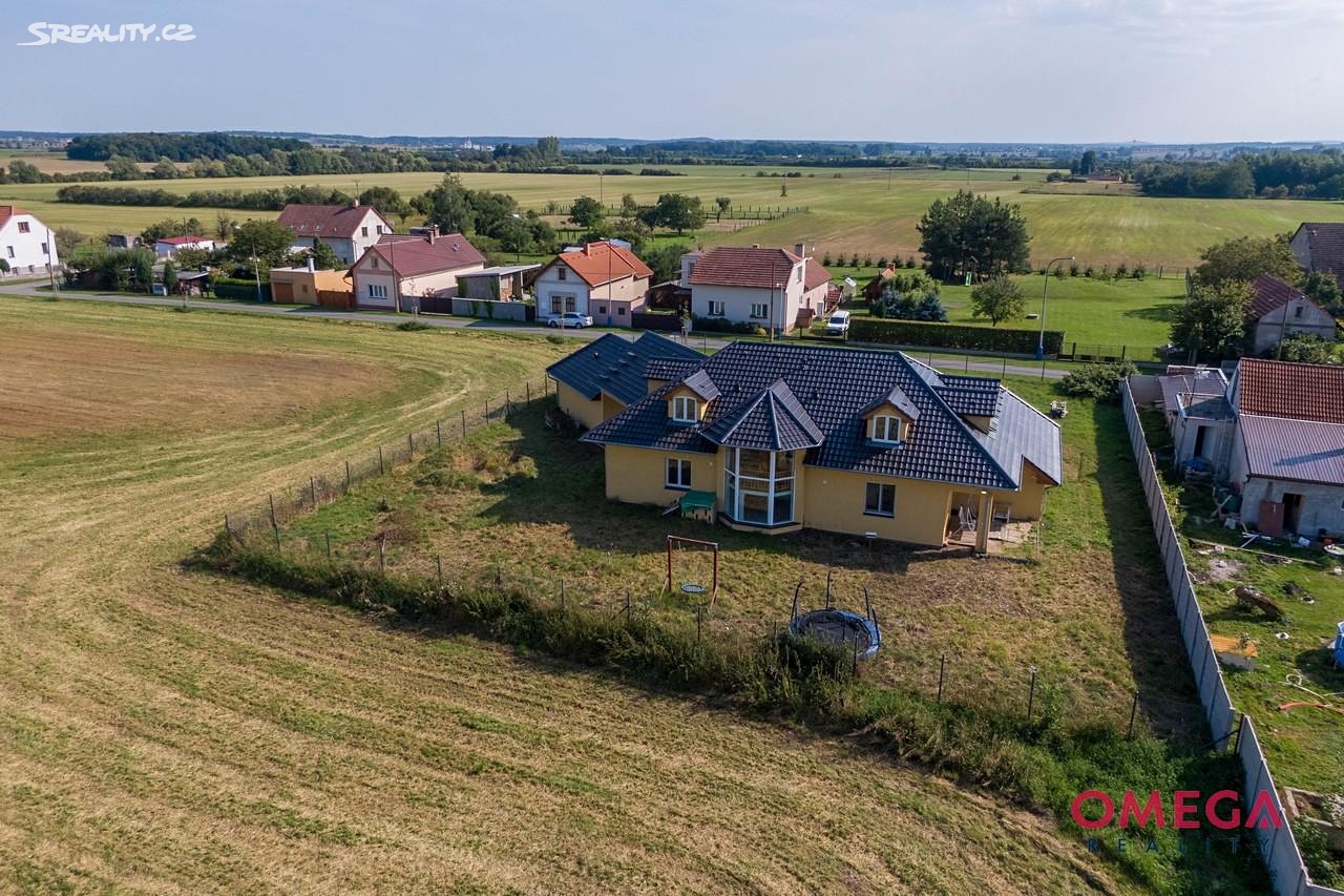 Prodej  rodinného domu 329 m², pozemek 1 721 m², Sány, okres Nymburk