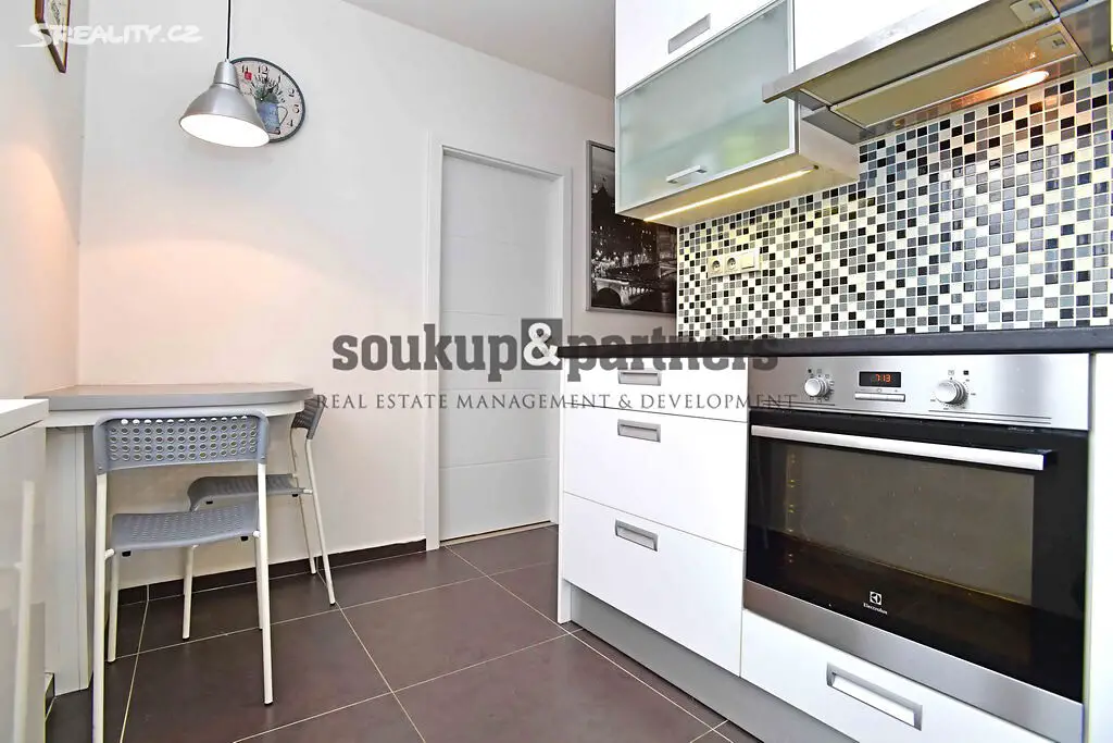 Prodej bytu 2+1 55 m², V olšinách, Praha - Praha 10