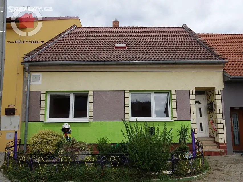 Prodej  rodinného domu 120 m², pozemek 198 m², Karlova, Veselí nad Moravou