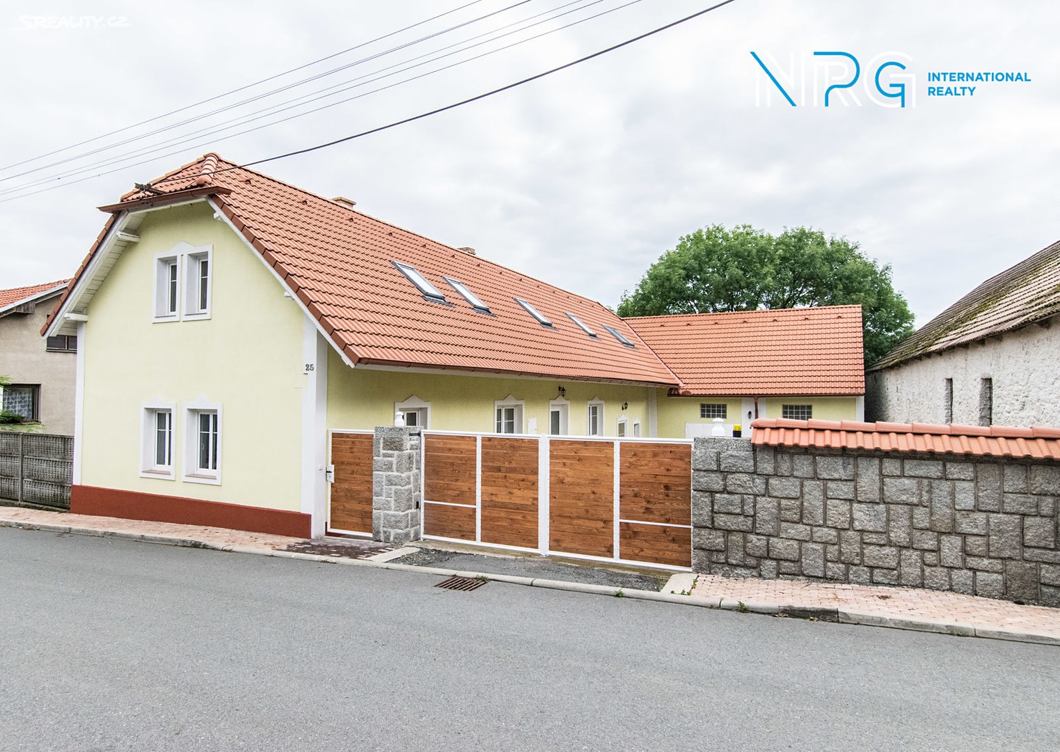 Prodej  rodinného domu 330 m², pozemek 430 m², Střímelická, Černé Voděrady