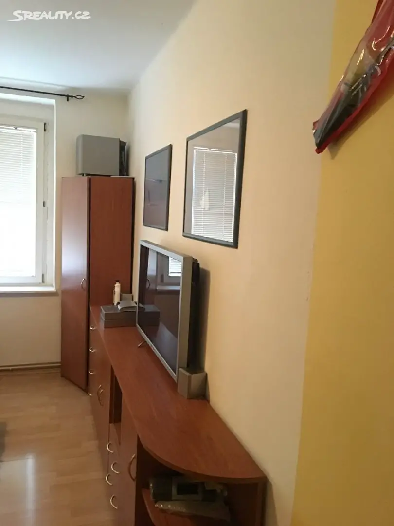 Pronájem bytu 2+kk 58 m², Hořanská, Praha 3 - Žižkov