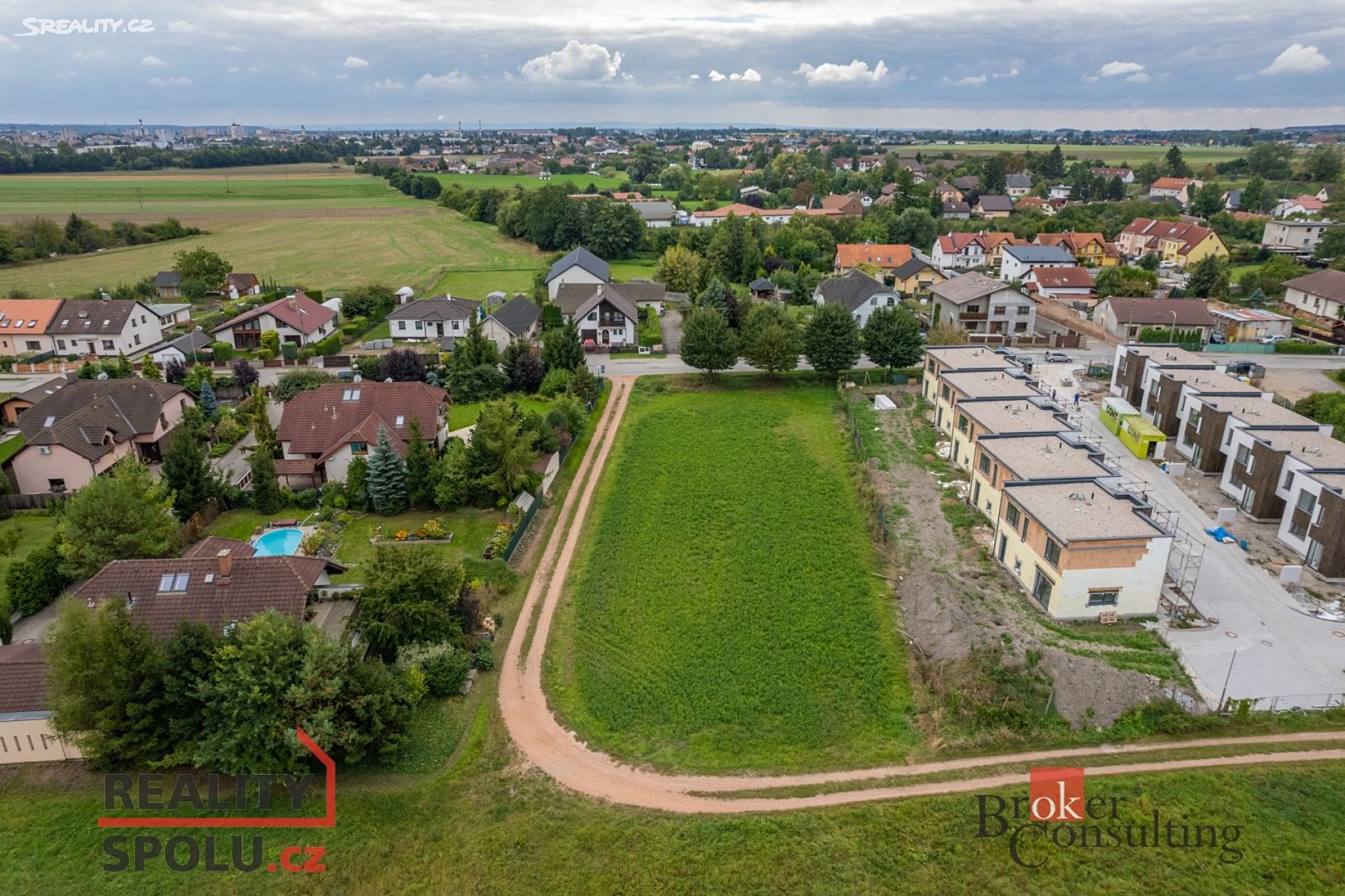 Prodej  stavebního pozemku 1 713 m², Předměřická, Hradec Králové