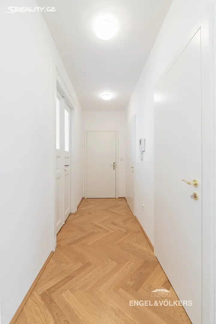 Pronájem bytu 3+kk 102 m², Římská, Praha 2 - Vinohrady