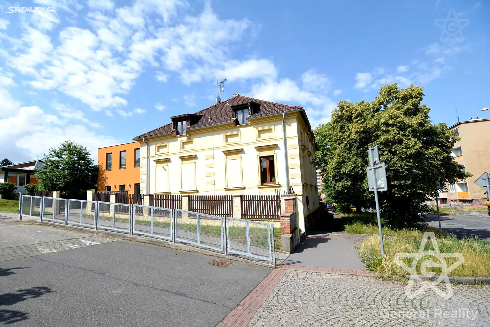 Prodej  vily 420 m², pozemek 392 m², K Vltavě, Praha 4 - Modřany