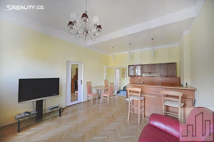 Prodej bytu 3+kk 76 m², Svahová, Karlovy Vary
