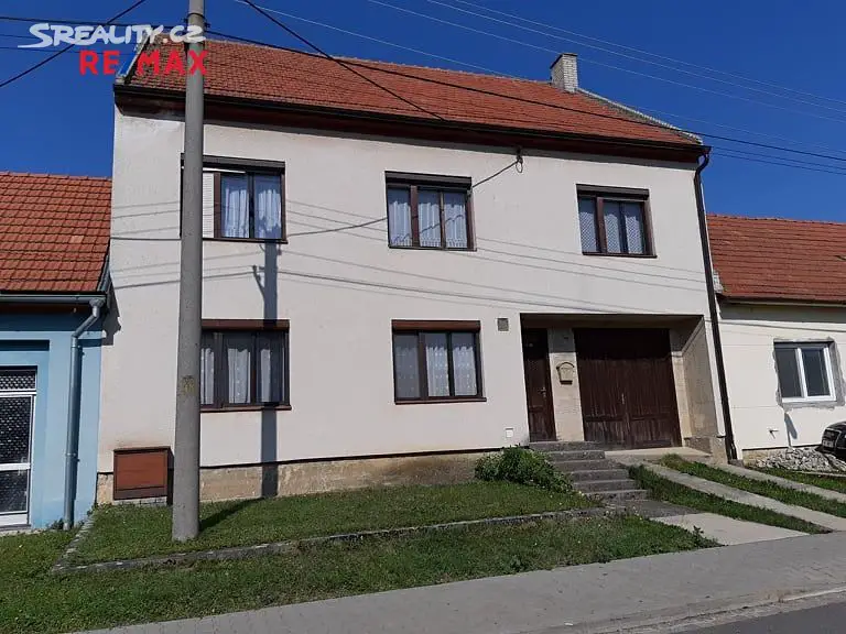 Prodej  rodinného domu 252 m², pozemek 591 m², Bystřice pod Lopeníkem, okres Uherské Hradiště