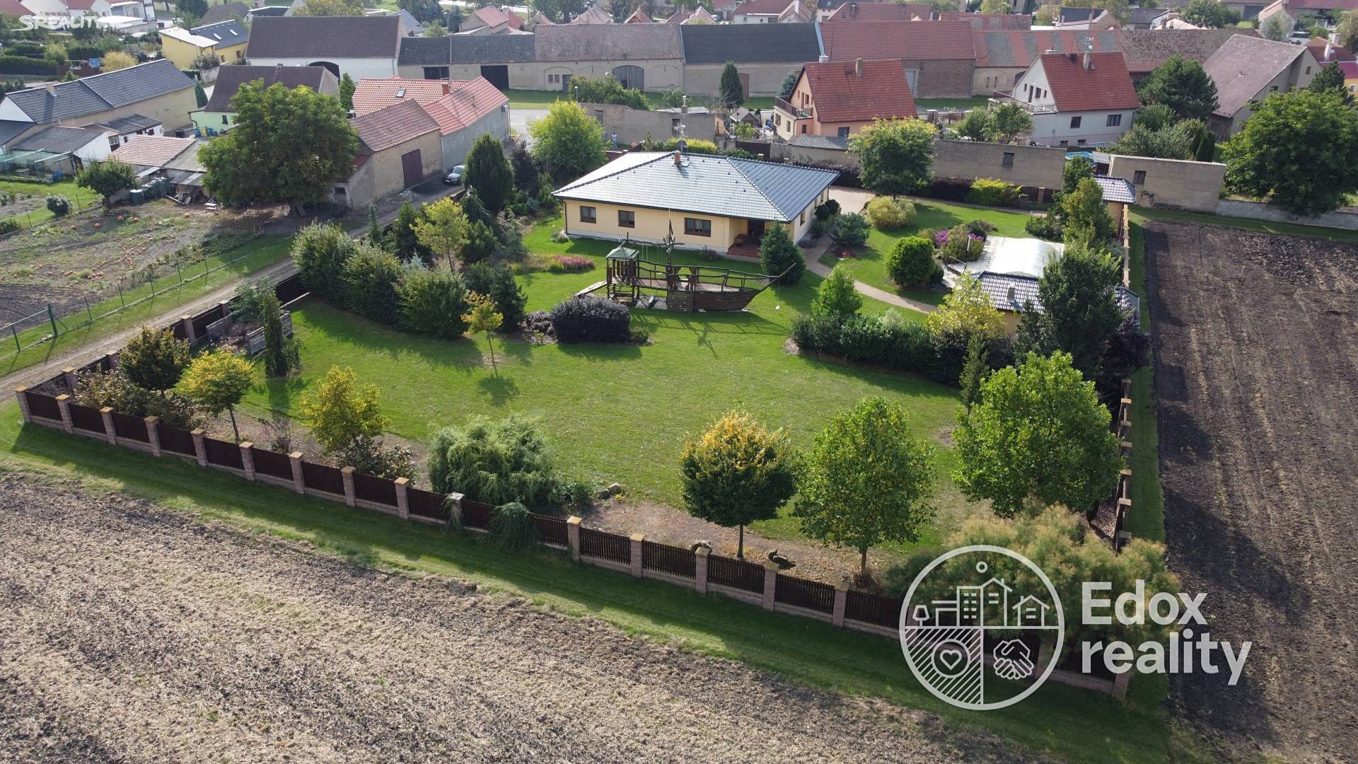 Prodej  rodinného domu 269 m², pozemek 4 030 m², Kačovská, Chotěšov