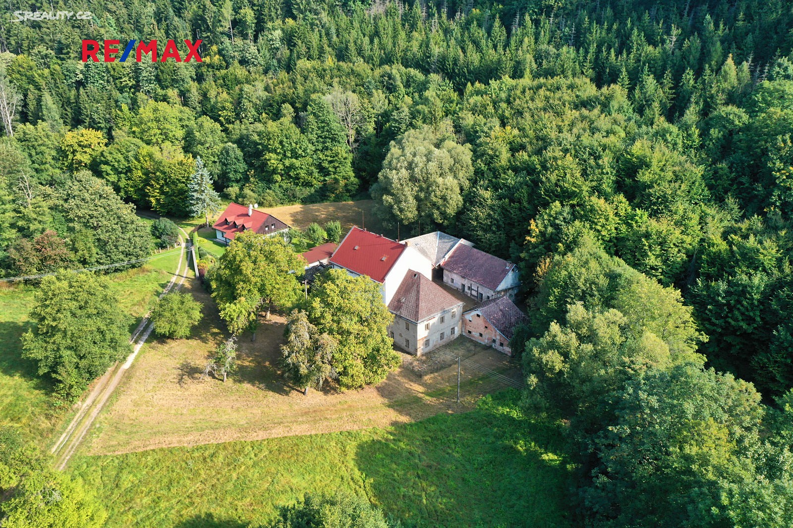 Prodej  rodinného domu 925 m², pozemek 30 937 m², Chvalkovice - Malá Bukovina, okres Náchod