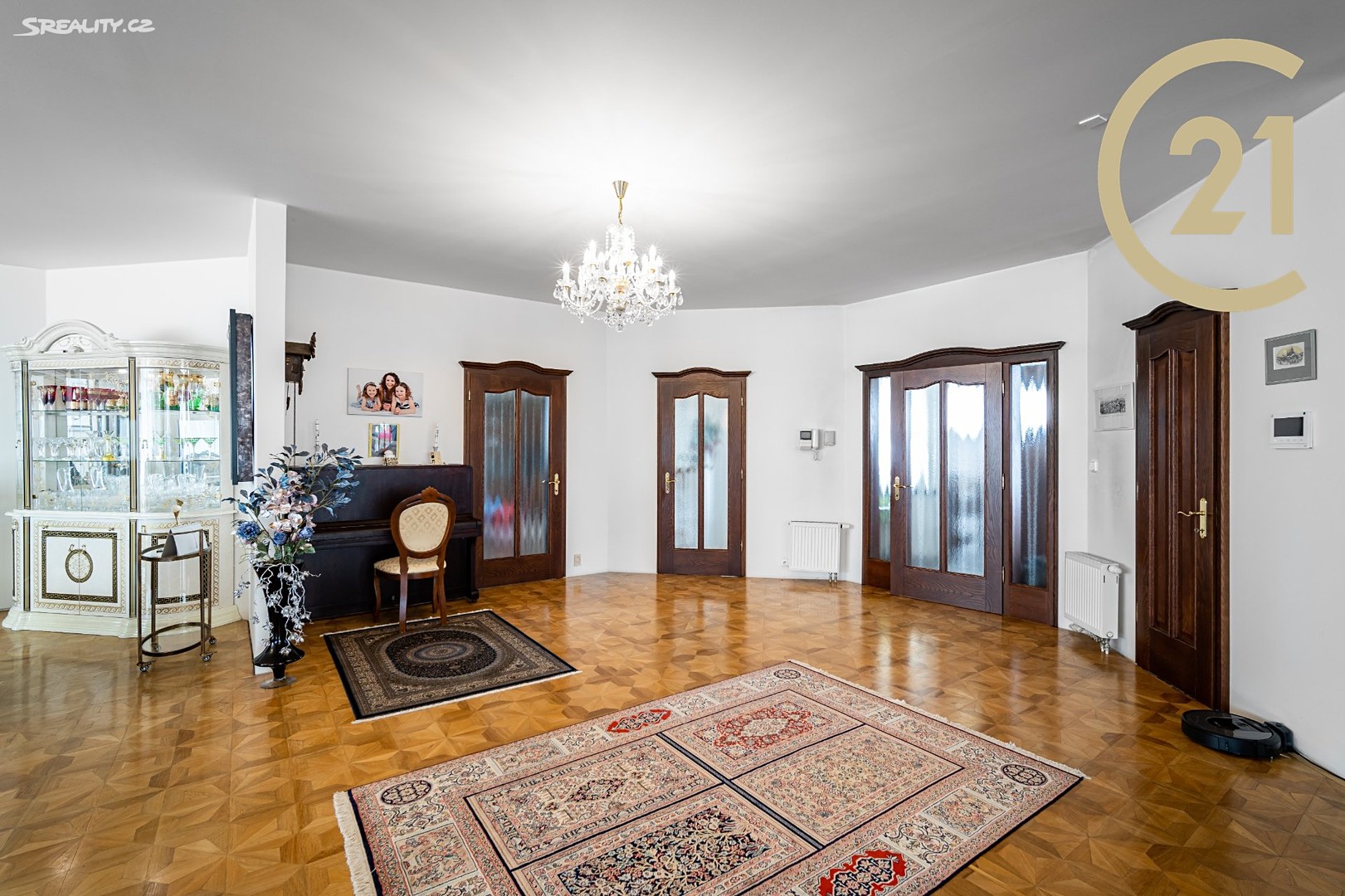 Prodej  vily 1 093 m², pozemek 2 646 m², K Hrnčířům, Praha 4 - Šeberov