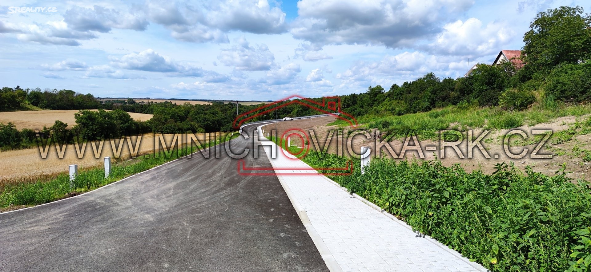 Prodej  stavebního pozemku 998 m², Martiněves - Charvatce, okres Litoměřice