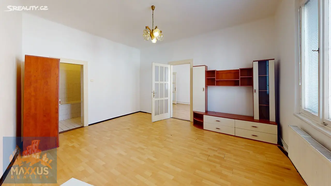 Pronájem bytu 2+1 60 m², U staré pošty, Praha 4 - Braník