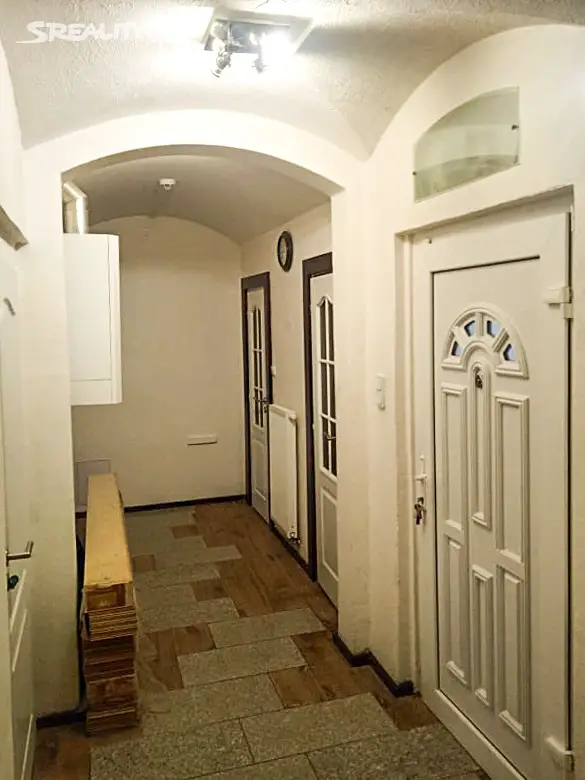 Prodej bytu 4+1 76 m², Bulharská, Karlovy Vary