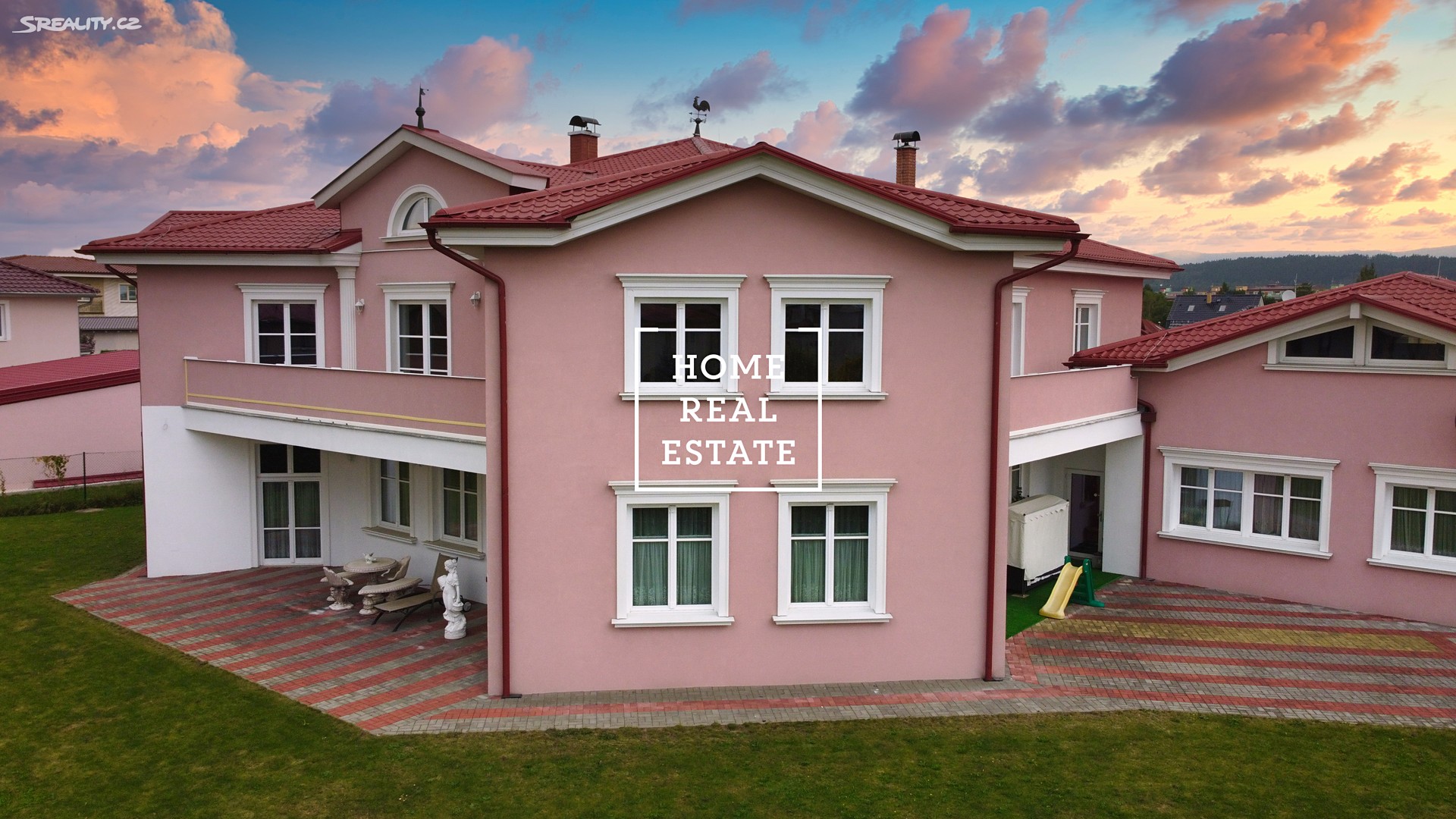 Prodej  rodinného domu 725 m², pozemek 2 052 m², M. Rovenské, Karlovy Vary - Stará Role