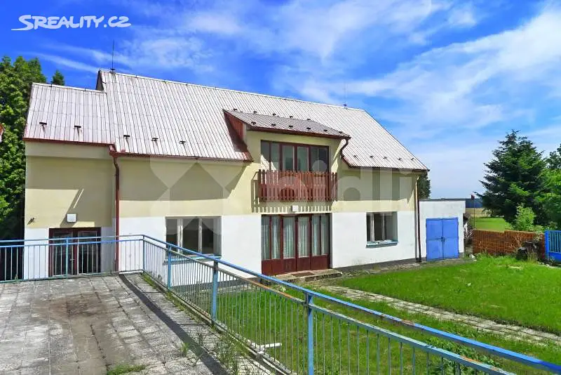 Prodej  rodinného domu 224 m², pozemek 945 m², Bradáčov, okres Tábor