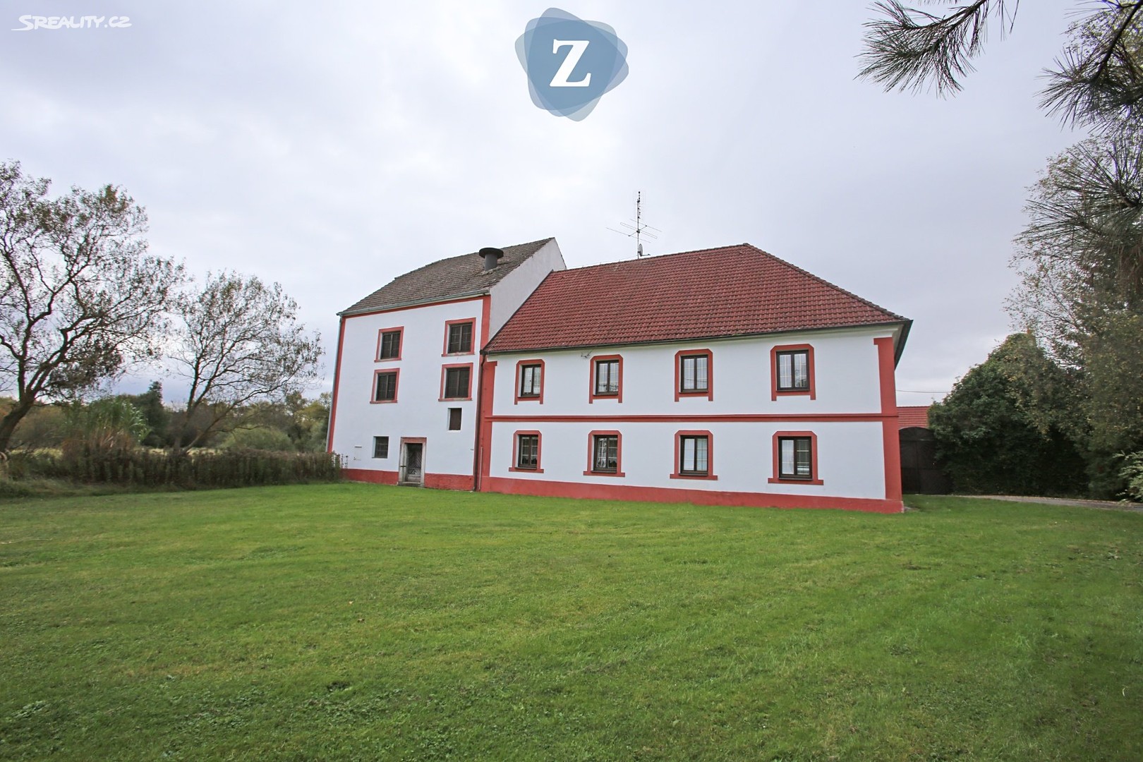 Prodej  rodinného domu 320 m², pozemek 19 354 m², Borovany - Třebeč, okres České Budějovice