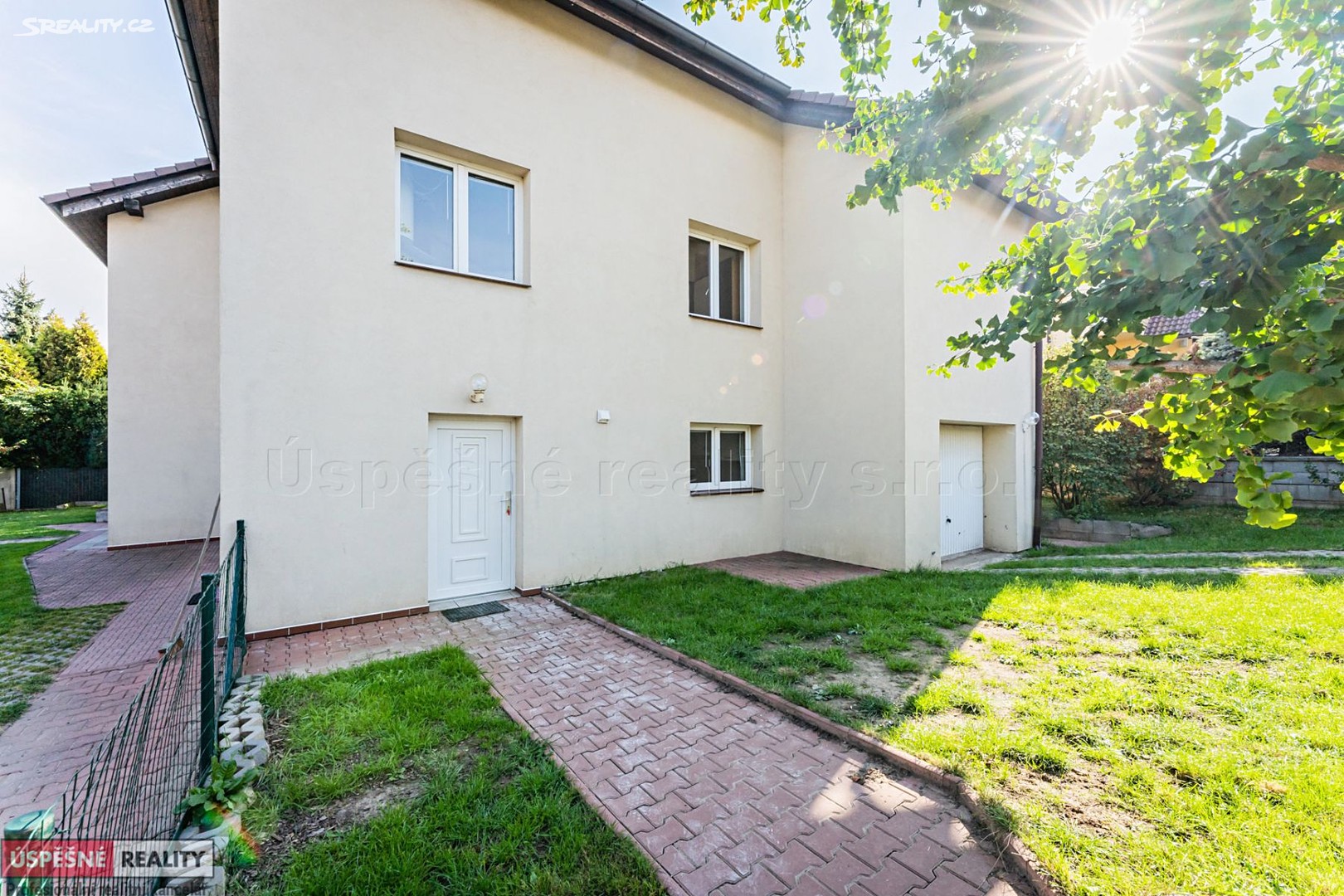 Prodej  rodinného domu 263 m², pozemek 542 m², Srpnová, Praha 8 - Ďáblice