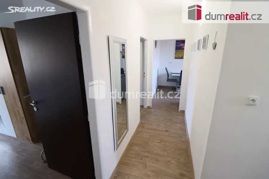 Prodej bytu 2+1 60 m², Závodu míru, Karlovy Vary - Stará Role
