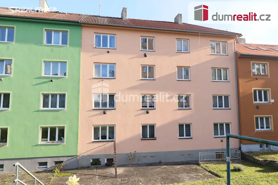 Prodej bytu 2+1 60 m², Závodu míru, Karlovy Vary - Stará Role