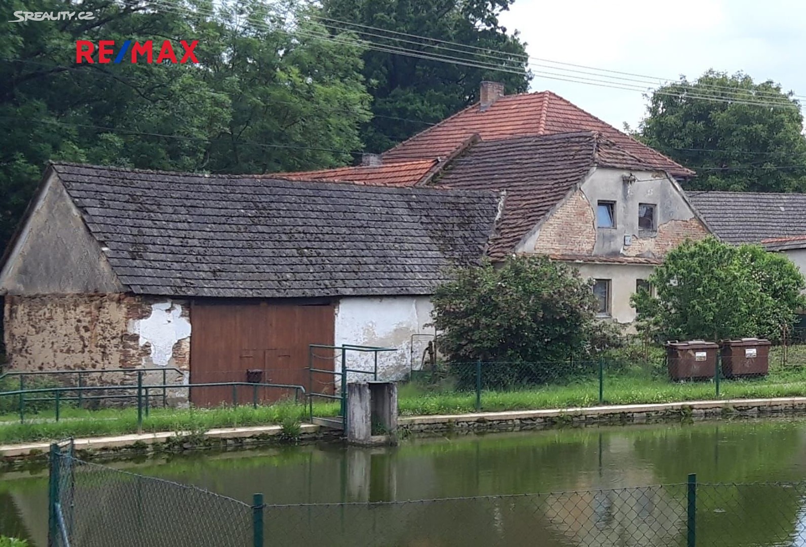 Prodej  rodinného domu 1 283 m², pozemek 1 262 m², Děkanovice, okres Benešov
