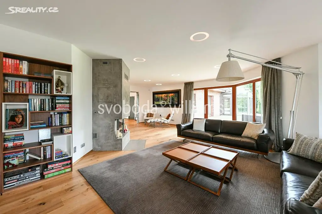 Prodej  rodinného domu 600 m², pozemek 2 008 m², Konojedy - Klíče, okres Praha-východ