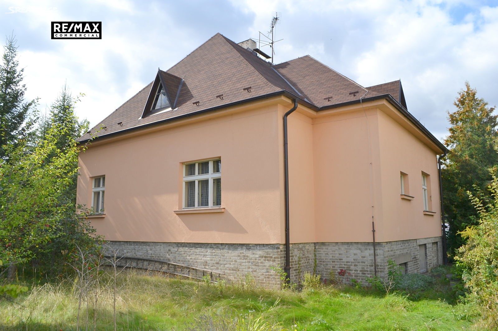 Prodej  rodinného domu 212 m², pozemek 370 m², Třtinová, Praha 9 - Čakovice