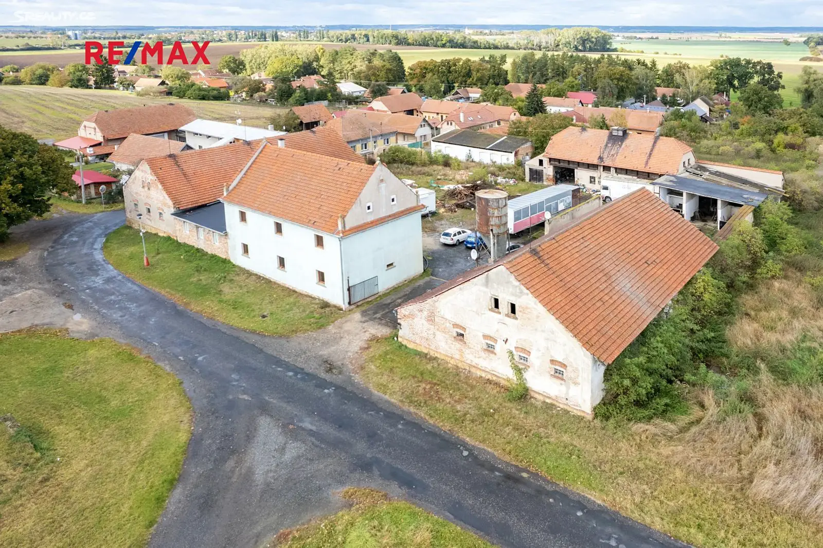 Prodej  rodinného domu 220 m², pozemek 5 196 m², Nový Dvůr, okres Nymburk
