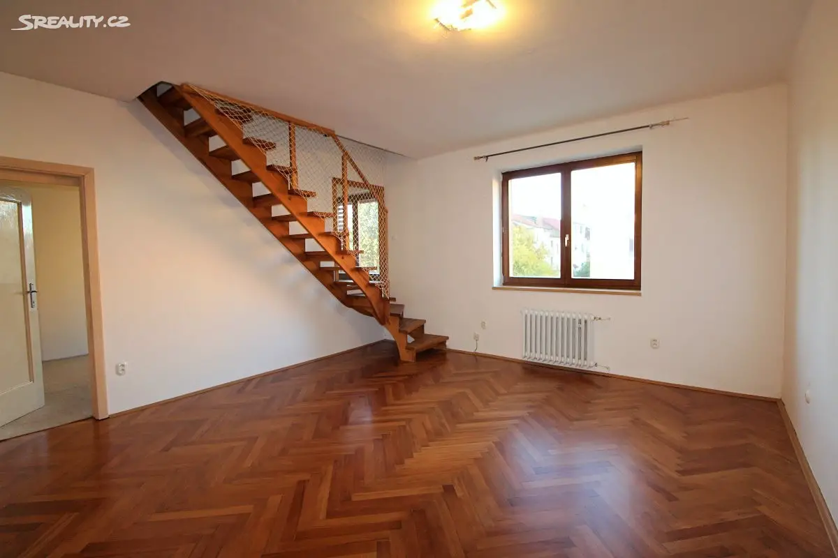 Pronájem bytu 3+1 85 m², Na Průtahu, Plzeň - Koterov