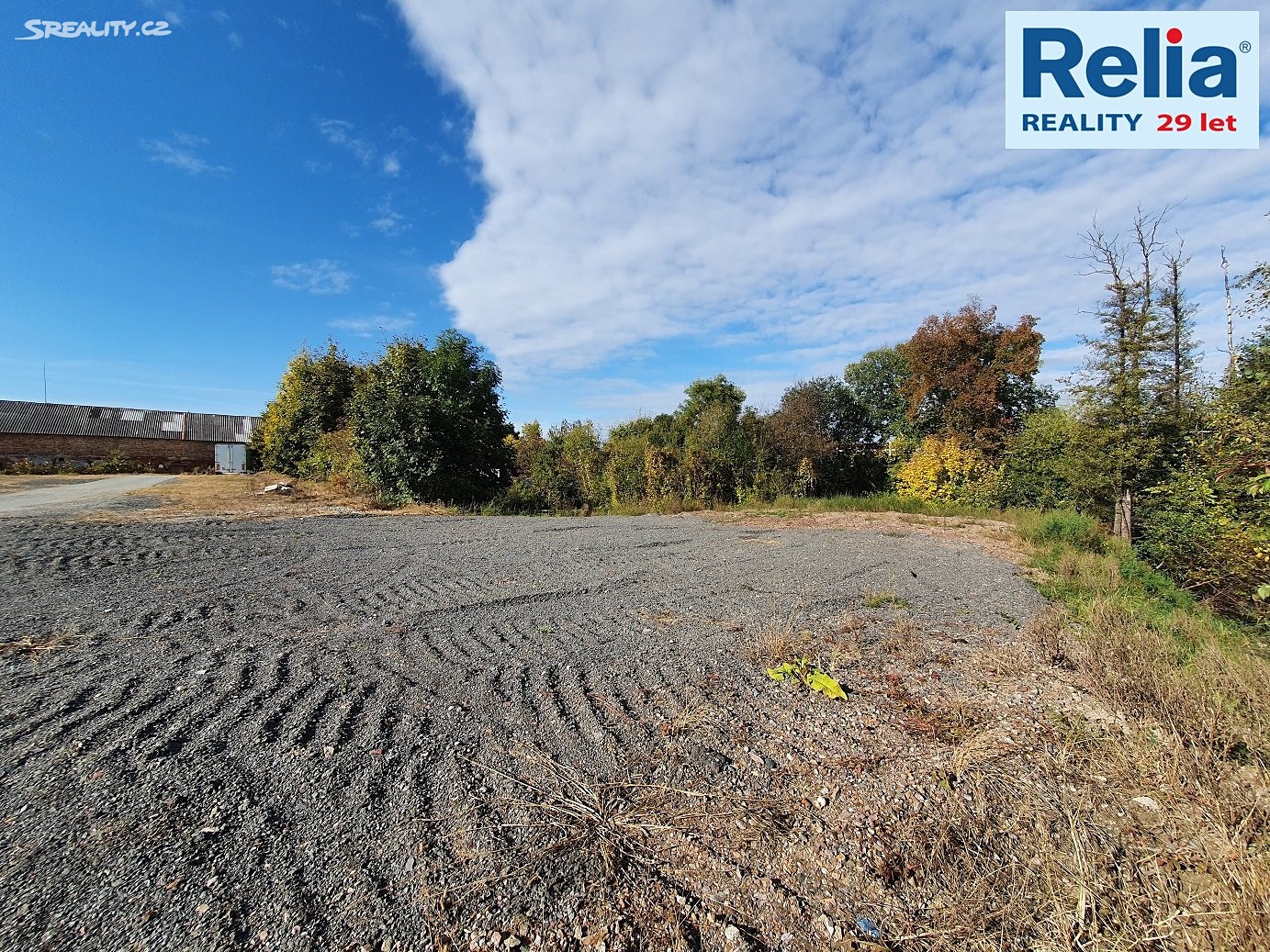 Prodej  komerčního pozemku 7 174 m², Valy, okres Pardubice