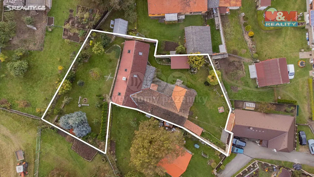Prodej  rodinného domu 240 m², pozemek 1 098 m², Bušanovice, okres Prachatice