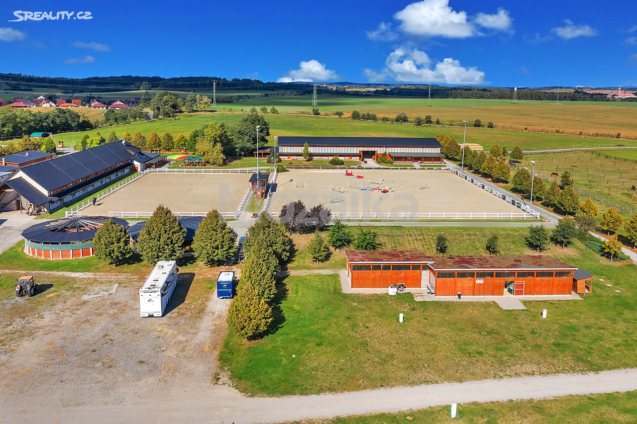 Prodej  zemědělské usedlosti 2 900 m², pozemek 54 698 m², Ptýrov, okres Mladá Boleslav