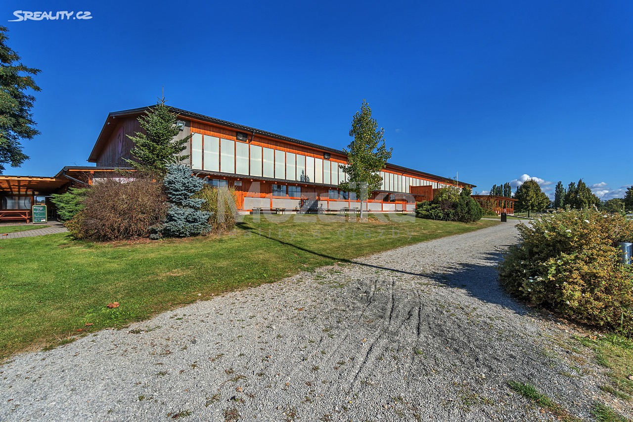 Prodej  zemědělské usedlosti 2 900 m², pozemek 54 698 m², Ptýrov, okres Mladá Boleslav