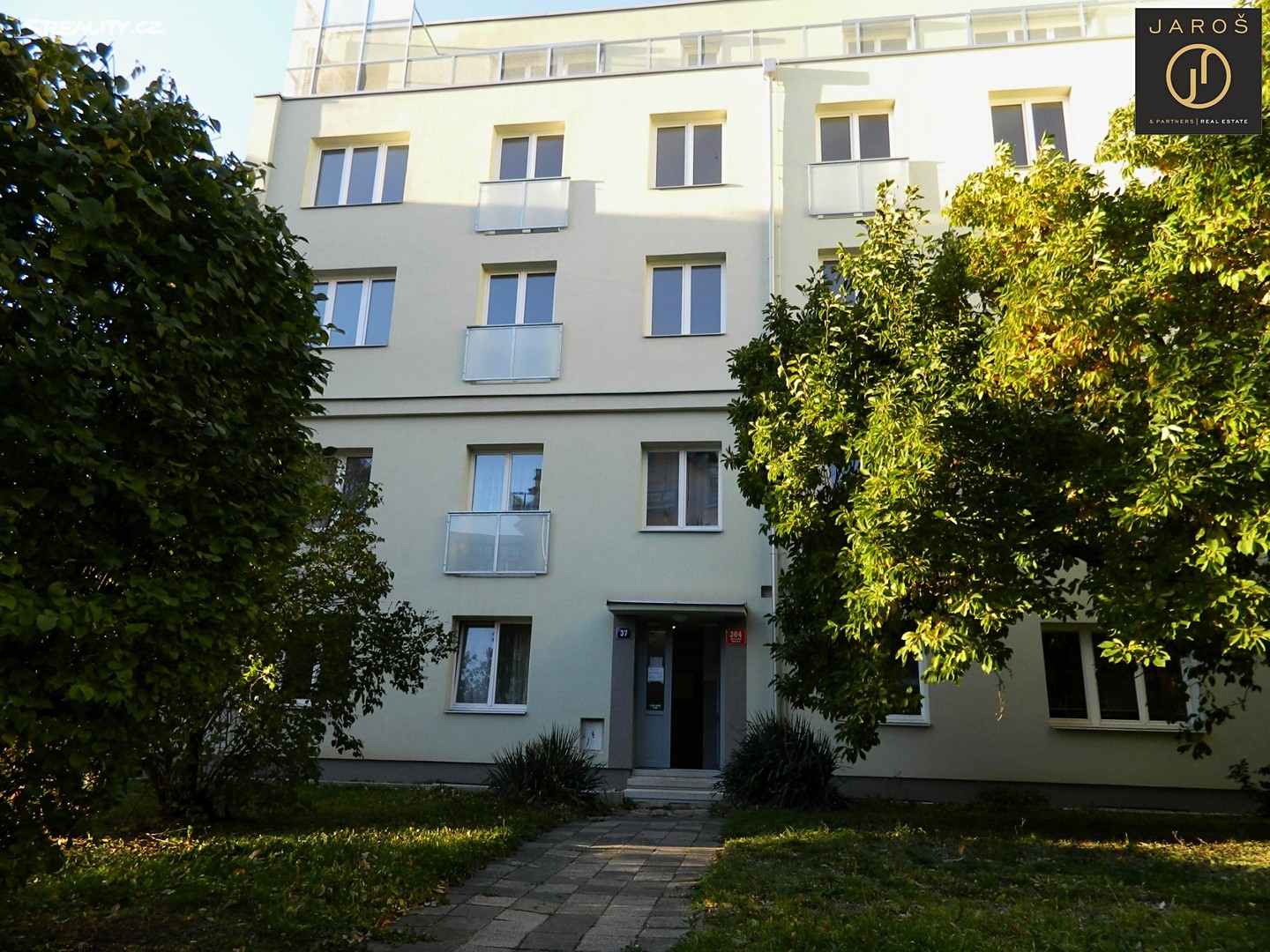 Pronájem bytu 1+1 38 m², Praha 6