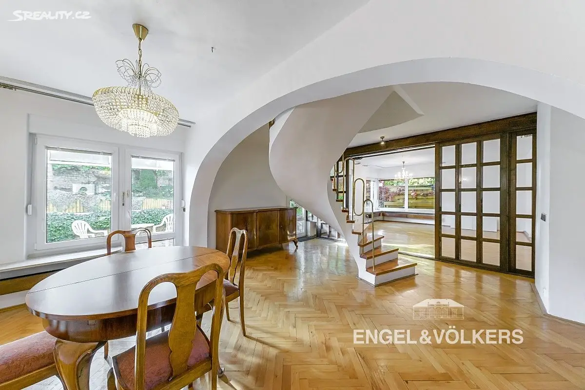 Pronájem  rodinného domu 450 m², pozemek 701 m², K Červenému vrchu, Praha 6 - Vokovice