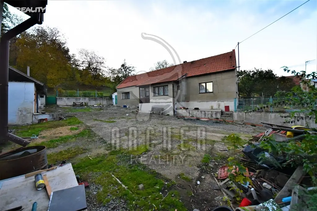 Prodej  stavebního pozemku 1 021 m², Dřínov, okres Mělník