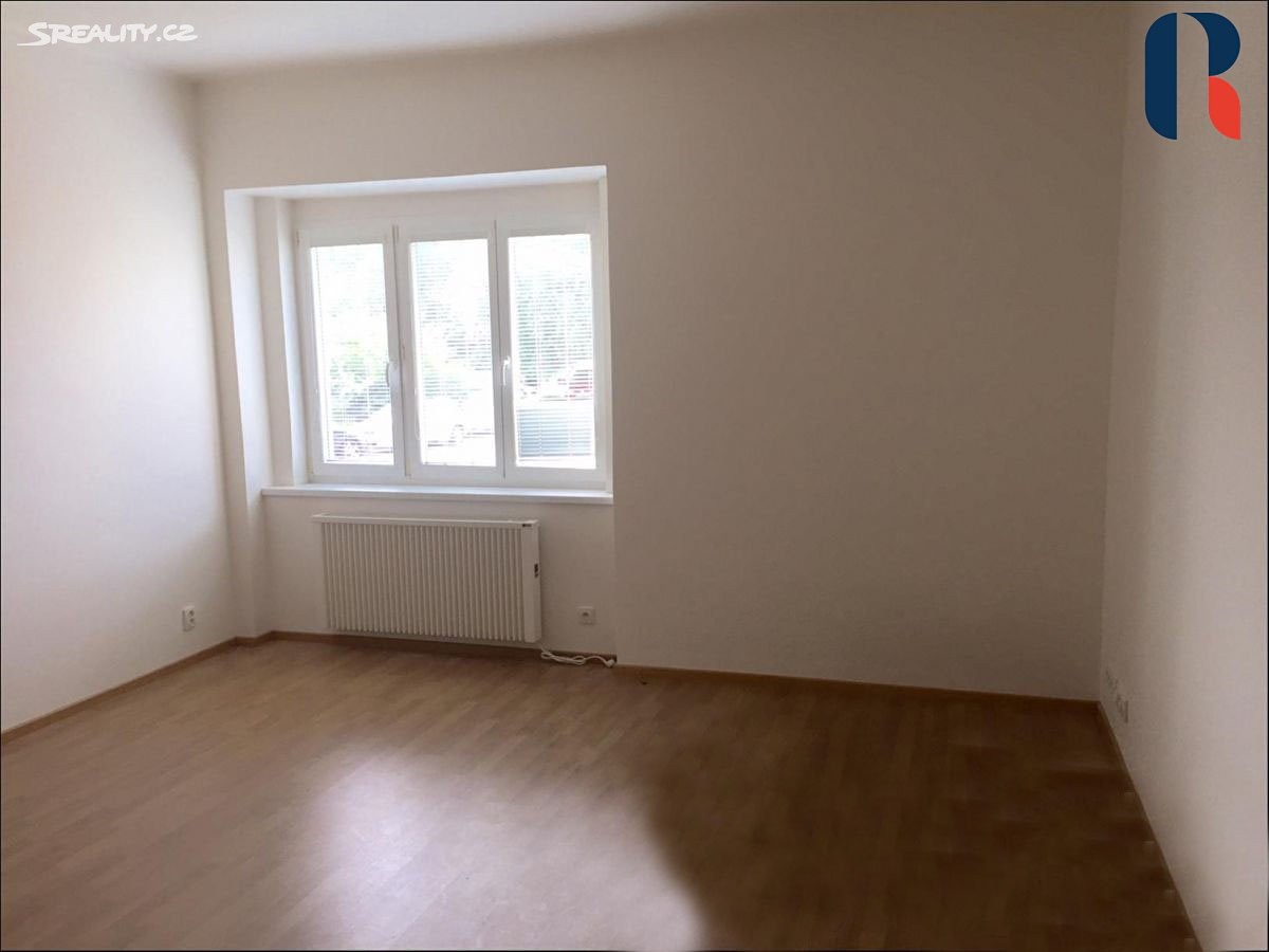 Prodej bytu 1+kk 31 m², Hodonínská, Praha 4 - Michle