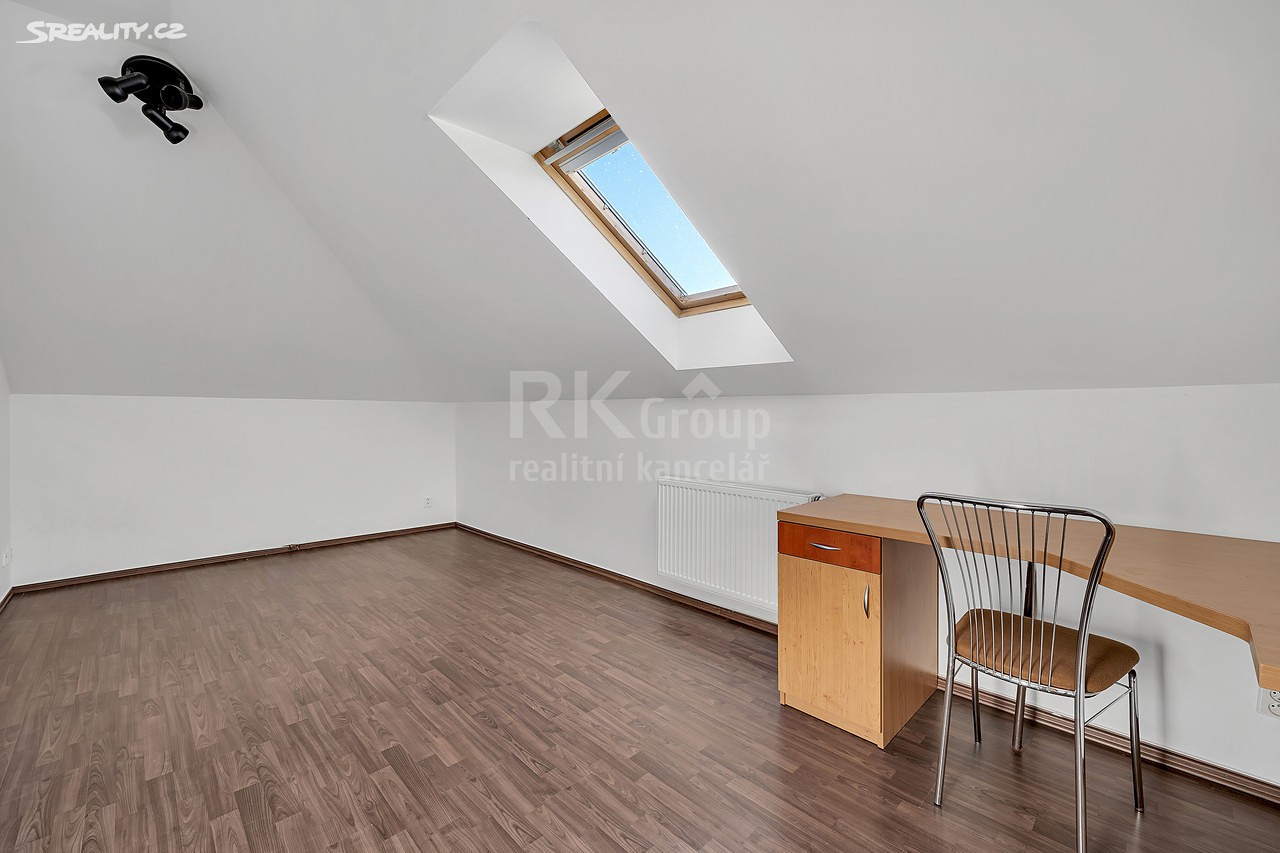 Prodej bytu 4+kk 118 m², Buzulucká, Komárov