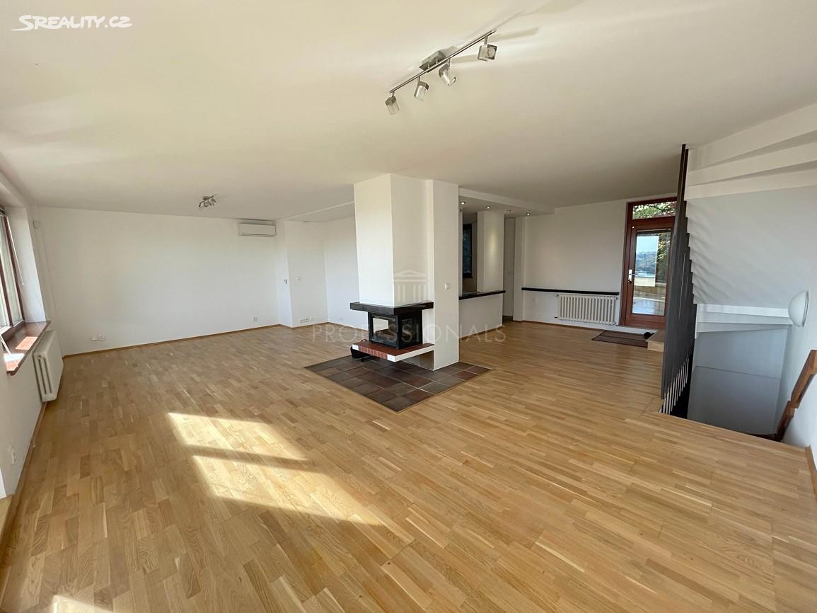 Pronájem  rodinného domu 220 m², pozemek 220 m², Nad Palatou, Praha 5 - Smíchov