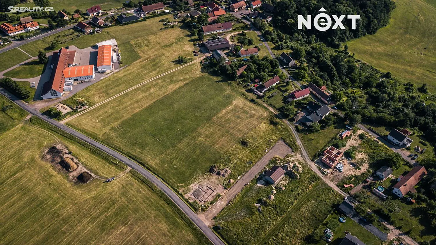 Prodej  stavebního pozemku 1 053 m², Poběžovice u Holic, okres Pardubice