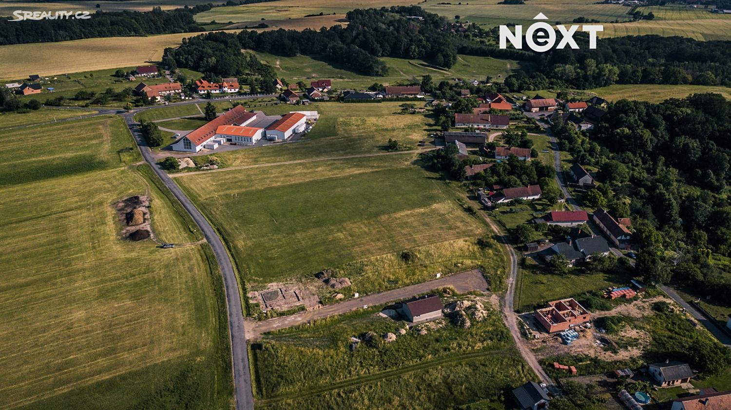 Prodej  stavebního pozemku 2 105 m², Poběžovice u Holic, okres Pardubice
