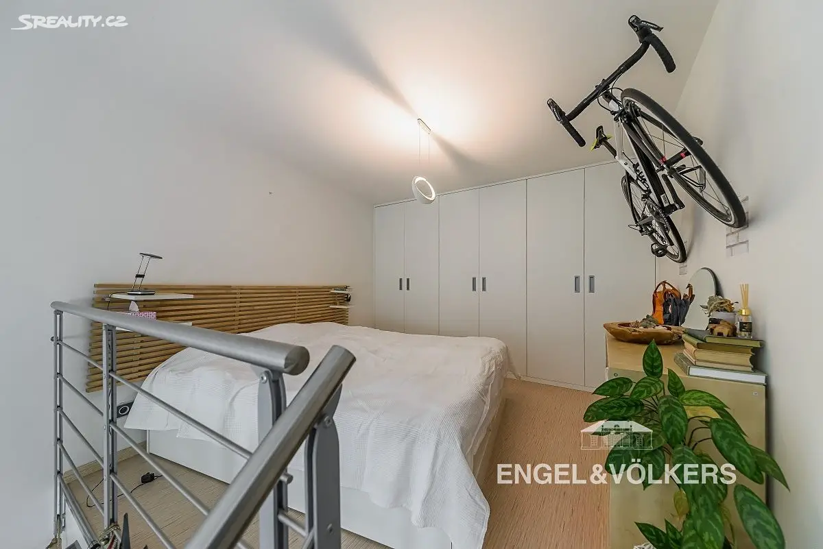 Pronájem bytu 1+kk 45 m² (Loft), U libeňského pivovaru, Praha 8 - Libeň