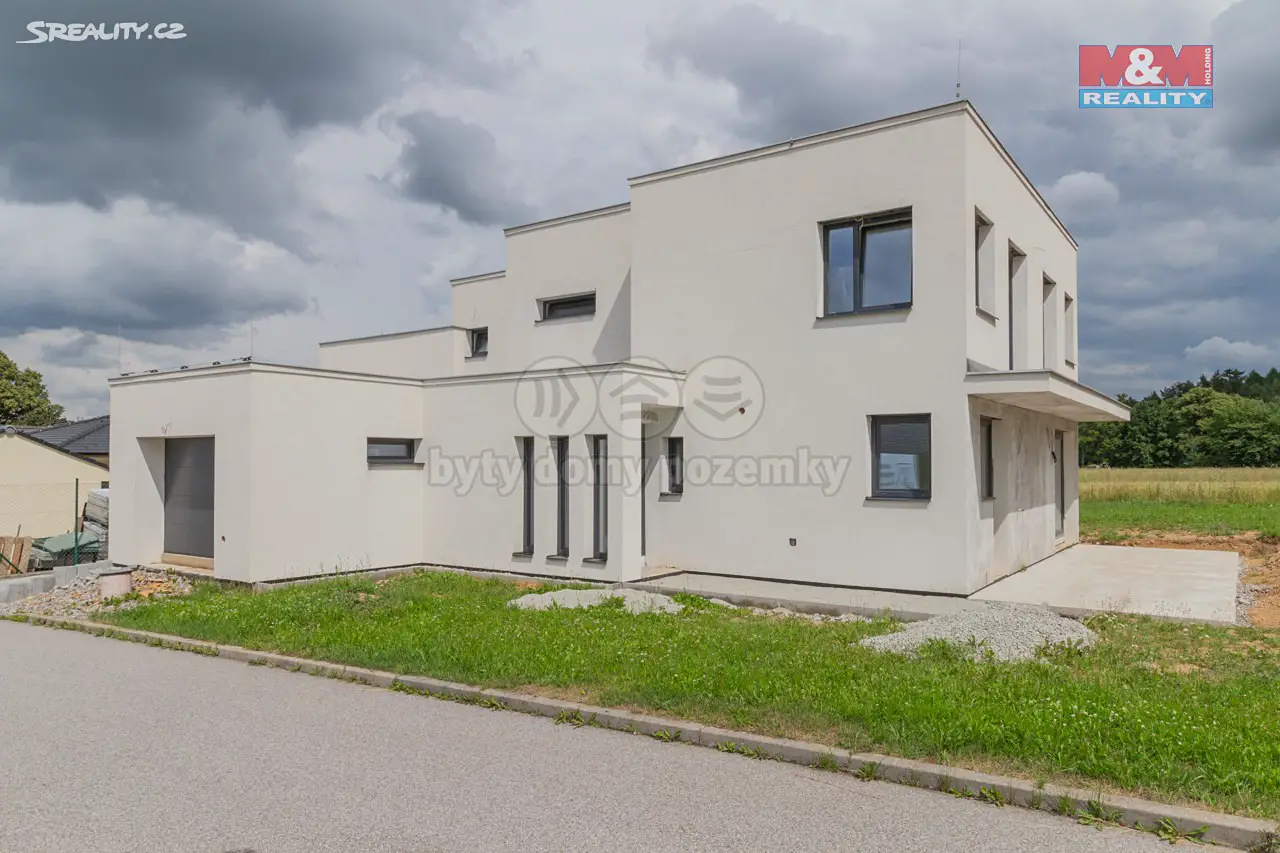 Prodej  rodinného domu 225 m², pozemek 726 m², Adamov, okres České Budějovice