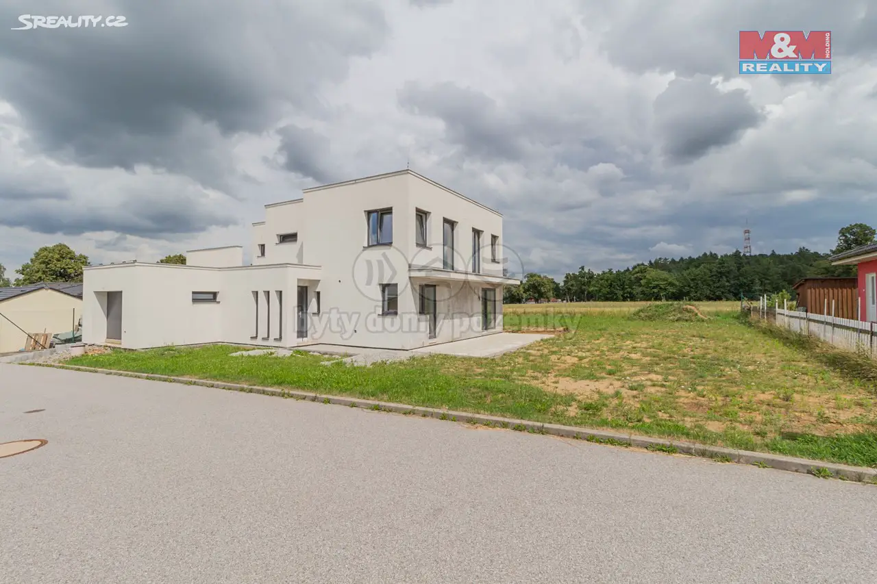Prodej  rodinného domu 225 m², pozemek 726 m², Adamov, okres České Budějovice