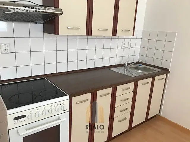 Pronájem bytu 1+kk 27 m², Dačická, Telč - Telč-Staré Město