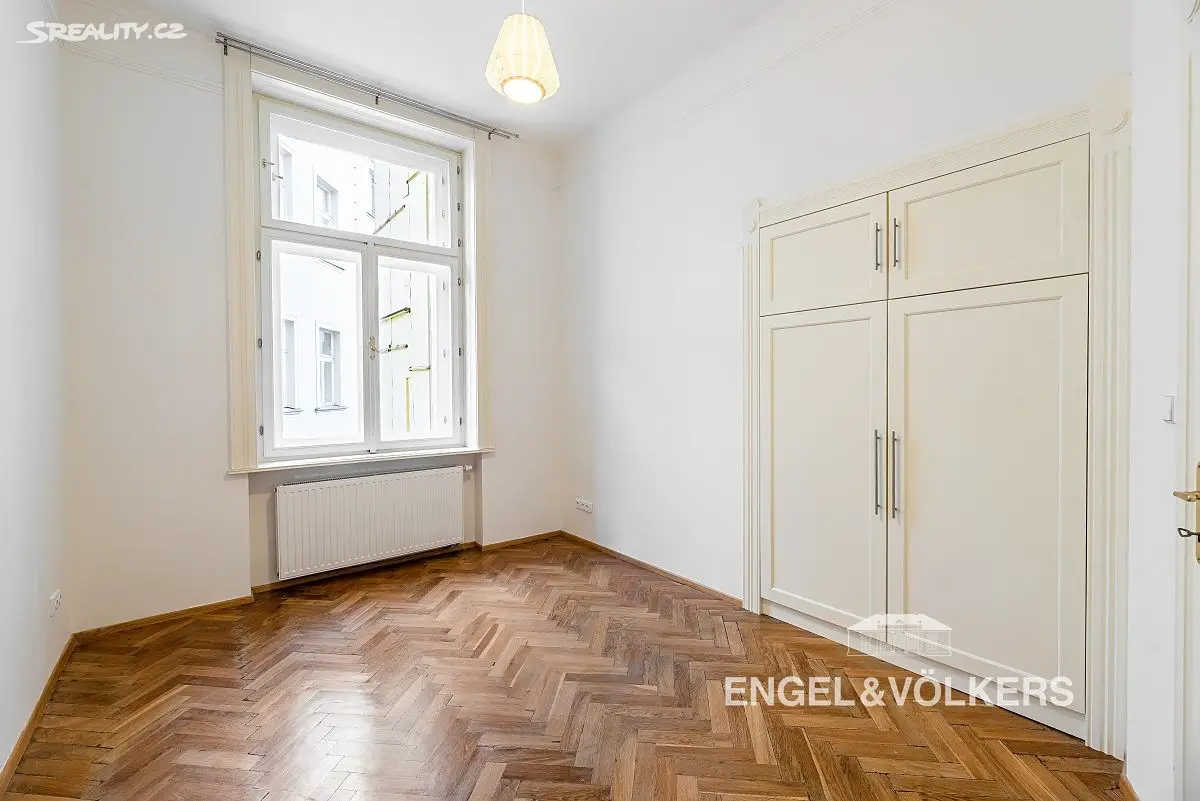 Pronájem bytu 2+1 80 m², V Kolkovně, Praha 1 - Staré Město